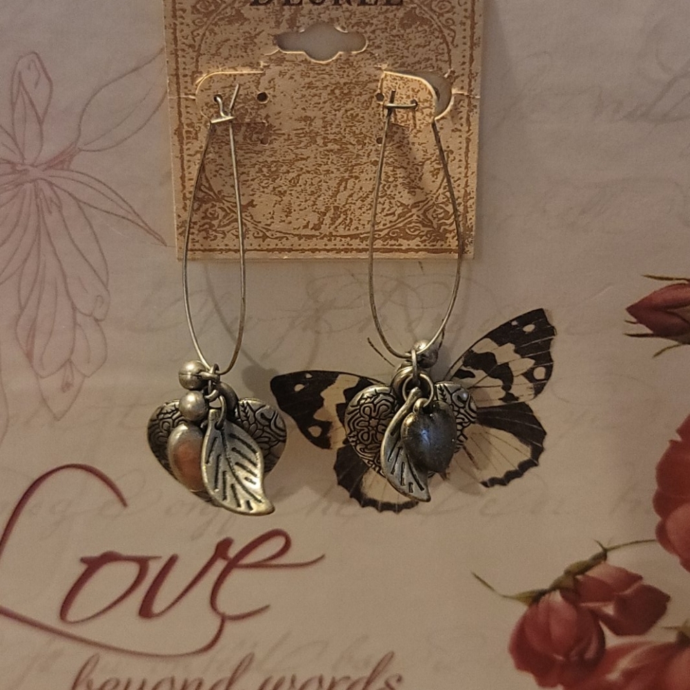 Heart leaves silver long earings georgeos